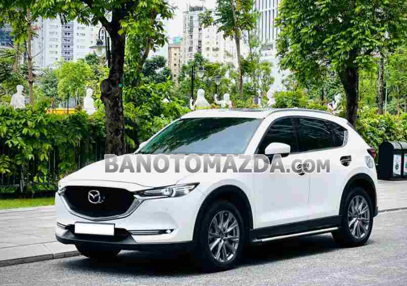 Cần bán gấp Mazda CX5 2.0 Premium đời 2019, màu Trắng