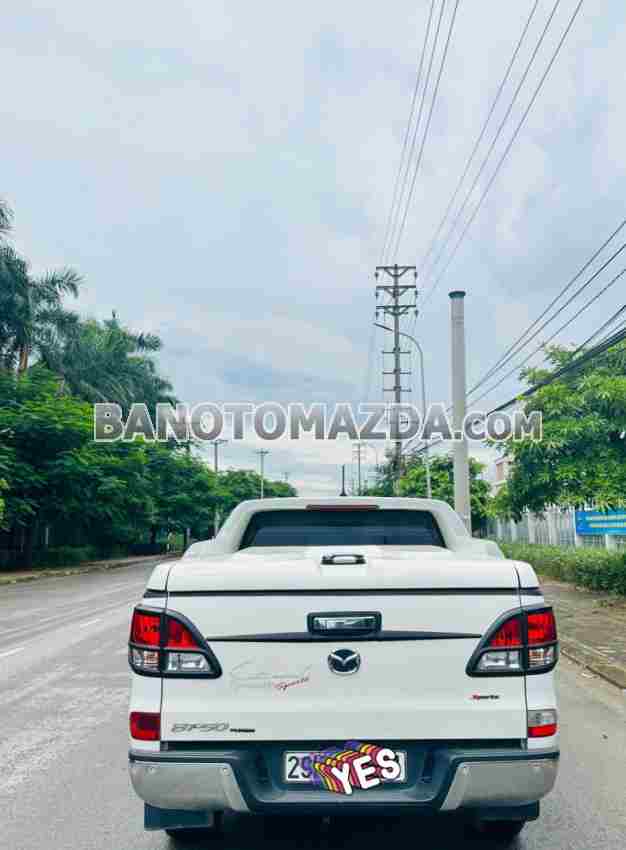 Cần bán gấp xe Mazda BT50 Luxury 2.2L 4x2 AT năm 2020, màu Trắng, Số tự động