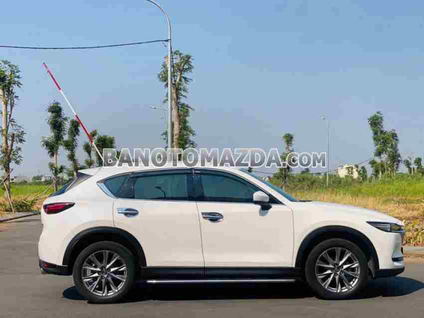 Cần bán xe Mazda CX5 Deluxe 2.0 AT màu Trắng 2023