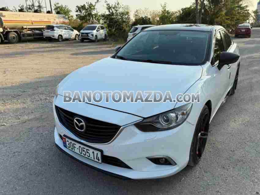 Cần bán gấp Mazda 6 2.0 AT đời 2013, màu Trắng