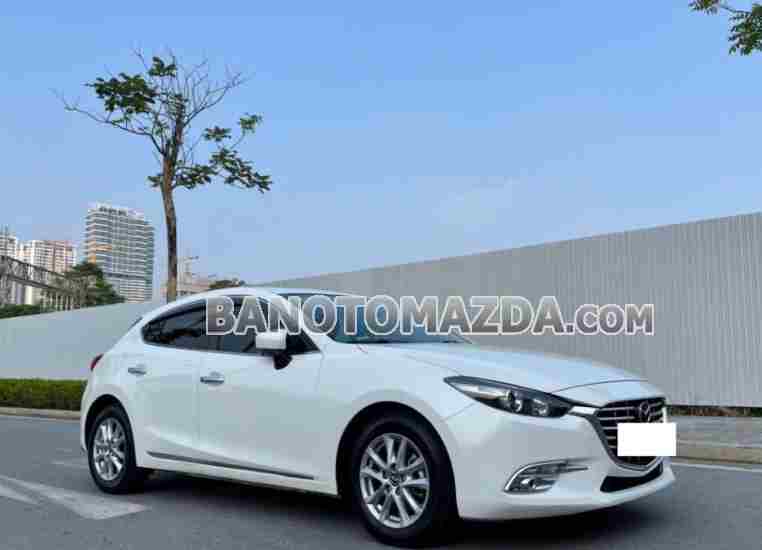 Cần bán gấp xe Mazda 3 1.5 AT năm 2017, màu Trắng, Số tự động