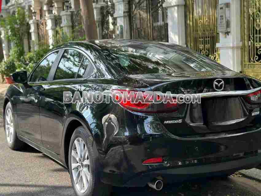 Cần bán gấp xe Mazda 6 2.0 AT năm 2015, màu Đen, Số tự động