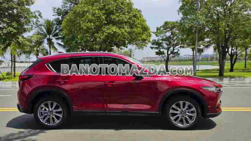 Cần bán gấp xe Mazda CX5 Premium 2.0 AT năm 2022, màu Đỏ, Số tự động