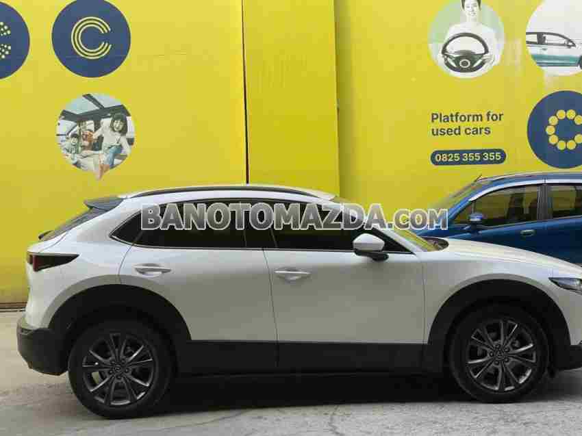 Cần bán xe Mazda CX 30 Luxury 2.0 AT màu Trắng 2021