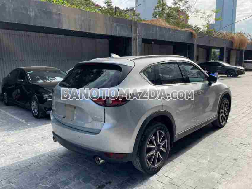 Cần bán gấp Mazda CX5 2.0 AT đời 2018, màu Bạc