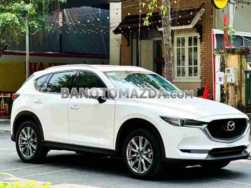 Cần bán xe Mazda CX5 Premium 2.0 AT màu Trắng 2021