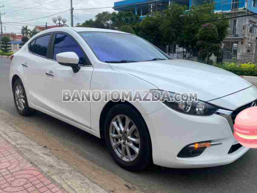 Cần bán gấp Mazda 3 1.5 AT năm 2018 giá cực tốt