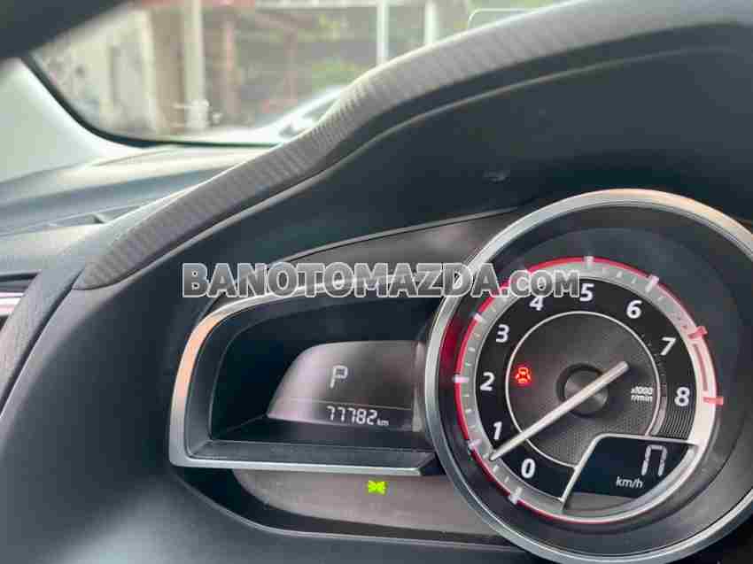 Cần bán gấp xe Mazda 3 2.0 AT 2015 màu Trắng