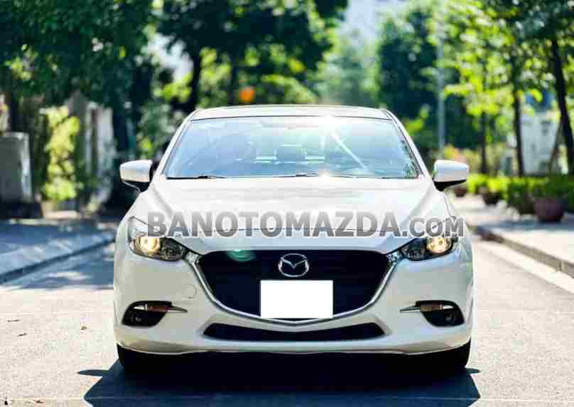 Cần bán gấp xe Mazda 3 1.5 AT năm 2018, màu Trắng, Số tự động