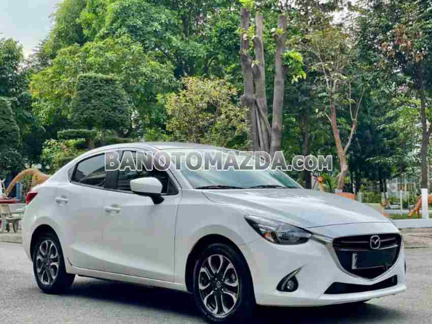 Cần bán gấp Mazda 2 1.5 AT đời 2018, màu Trắng