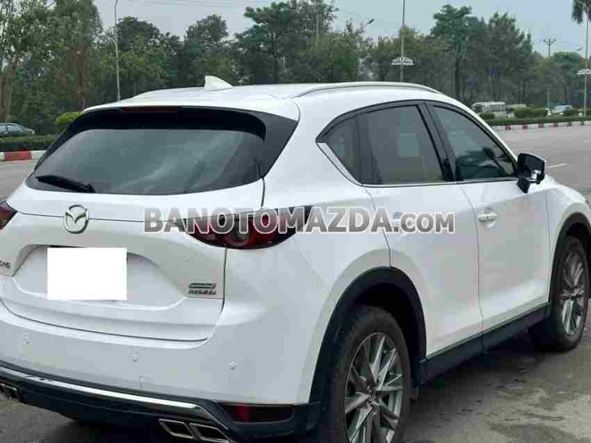 Cần bán xe Mazda CX5 Premium 2.0 AT năm 2022 màu Trắng cực đẹp