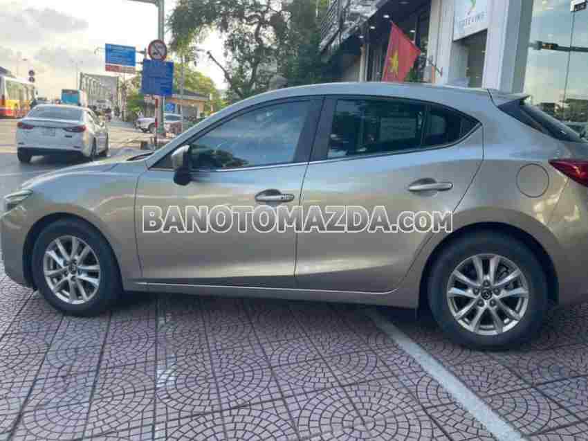 Cần bán gấp Mazda 3 1.5 AT năm 2018 giá cực tốt