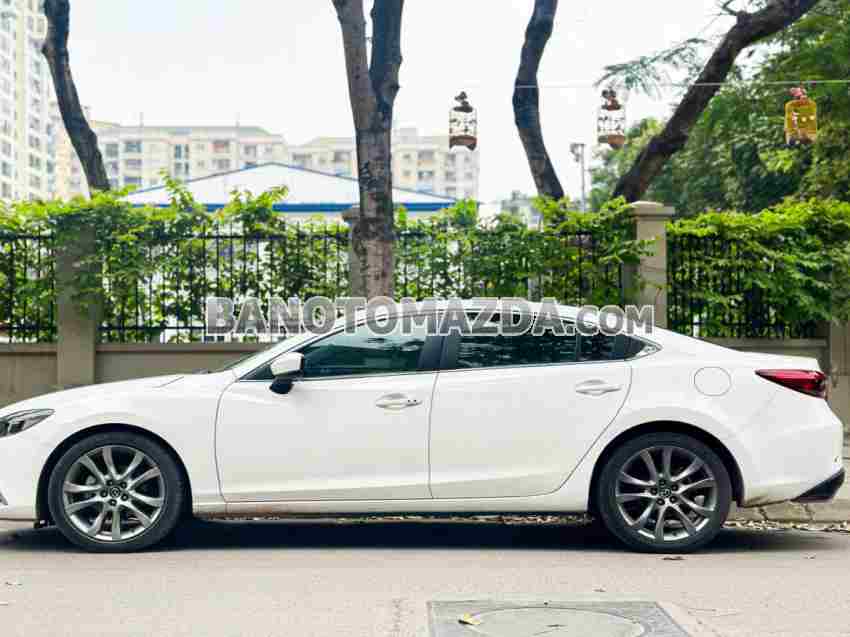 Cần bán gấp xe Mazda 6 Premium 2.0 AT 2019 màu Trắng