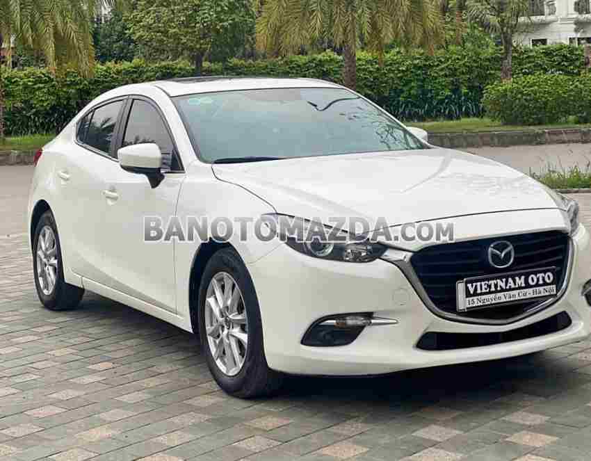 Cần bán gấp xe Mazda 3 1.5 AT 2018 màu Trắng
