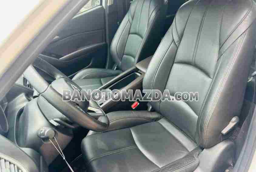 Cần bán gấp xe Mazda 3 1.5L Luxury 2019 màu Trắng