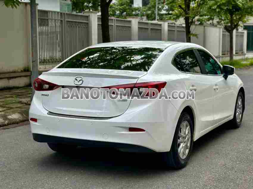 Cần bán gấp Mazda 3 1.5 AT đời 2018, màu Trắng