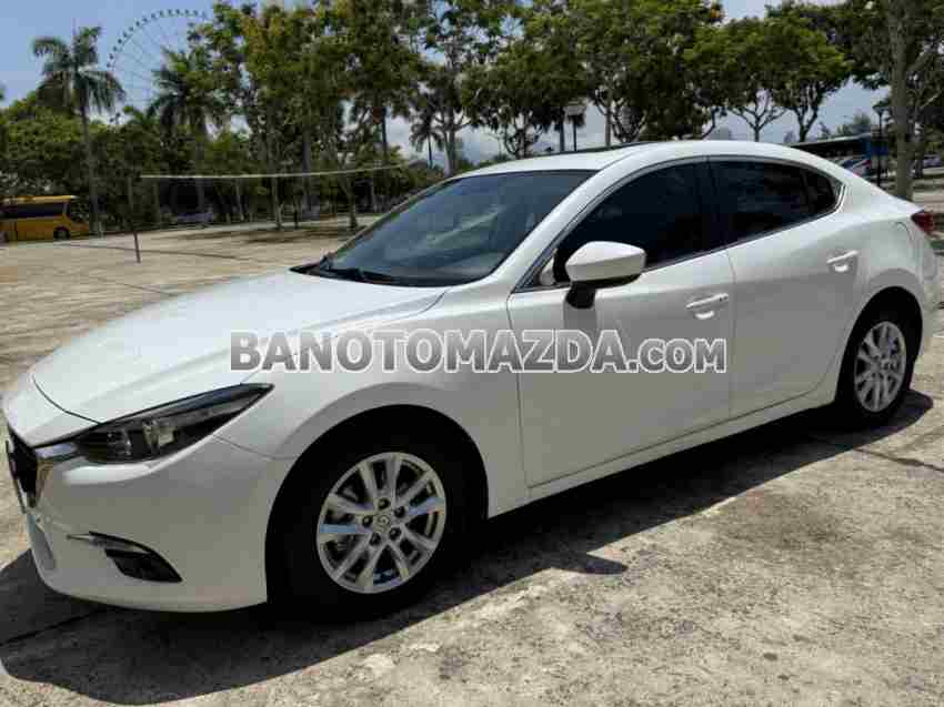 Cần bán xe Mazda 3 1.5 AT năm 2018 màu Trắng cực đẹp