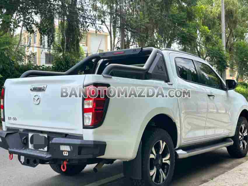 Cần bán gấp Mazda BT50 Luxury 1.9L 4x2 AT đời 2021, màu Trắng