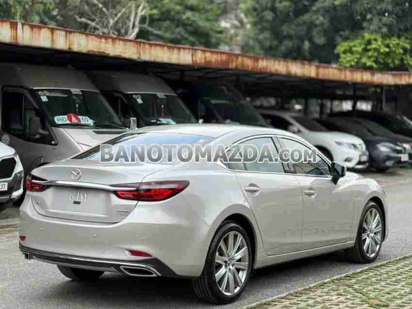 Xe Mazda 6 Premium 2.0 AT đời 2024 đẹp bán gấp