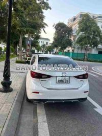 Cần bán gấp Mazda 3 1.5L Luxury đời 2019, màu Trắng