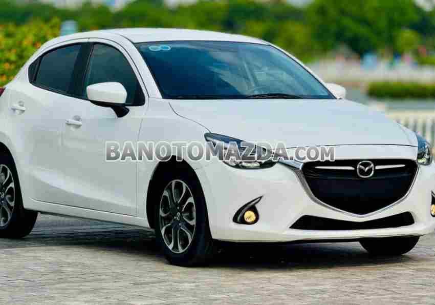 Cần bán gấp xe Mazda 2 1.5 AT 2018 màu Trắng