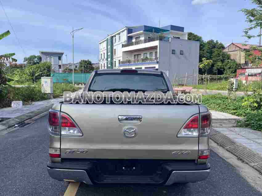 Cần bán xe Mazda BT50 2.2L 4x4 MT năm 2015 màu Vàng cực đẹp