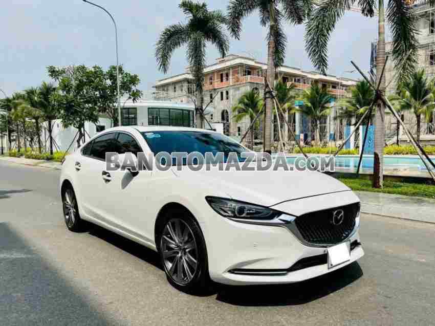 Cần bán gấp xe Mazda 6 Signature Premium 2.5 AT 2020 màu Trắng