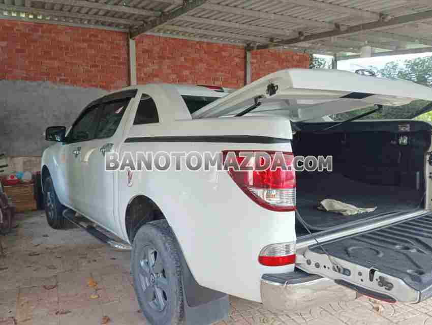 Cần bán xe Mazda BT50 2.2L 4x4 MT năm 2016 màu Trắng cực đẹp