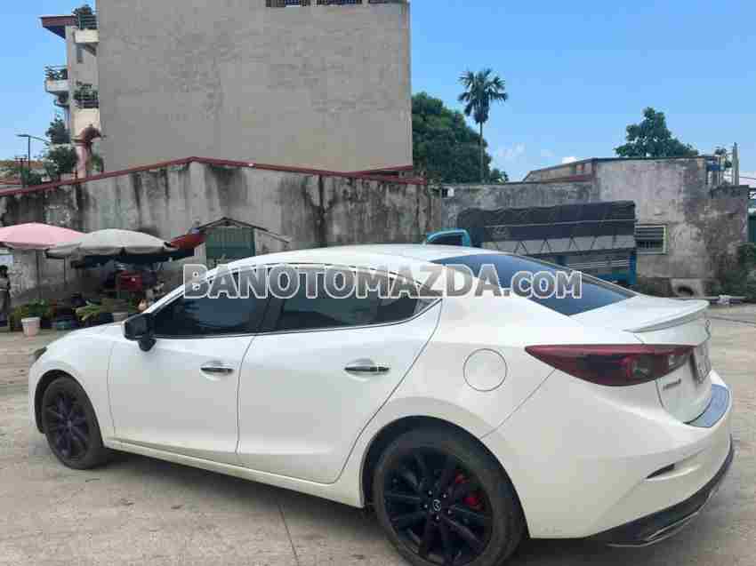Cần bán xe Mazda 3 2.0 AT màu Trắng 2018