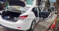 Cần bán gấp xe Mazda 6 2.0 AT 2016 màu Trắng