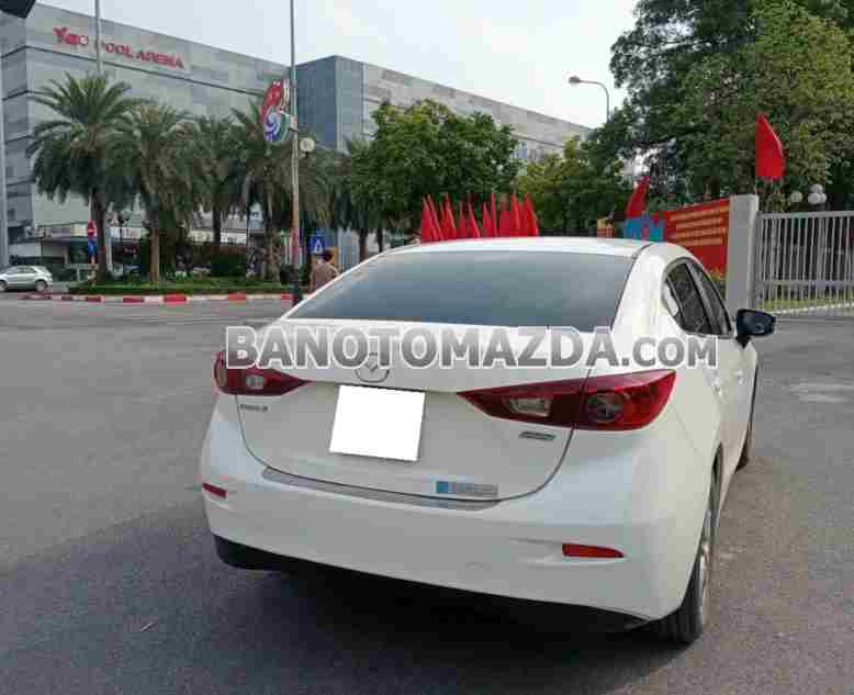 Cần bán gấp Mazda 3 1.5 AT đời 2016, màu Trắng