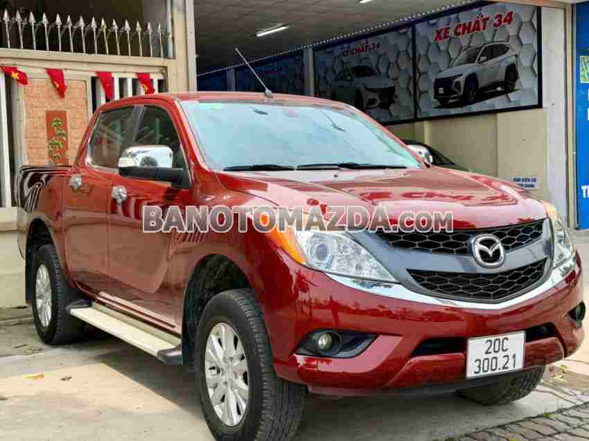 Cần bán xe Mazda BT50 2.2L 4x2 AT màu Đỏ 2015