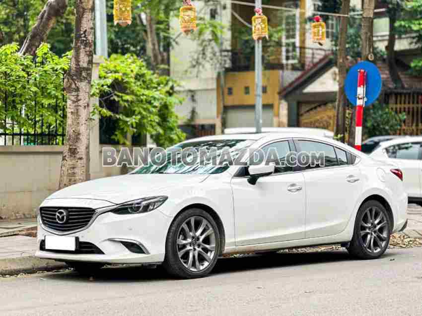 Cần bán xe Mazda 6 Premium 2.0 AT màu Trắng 2020