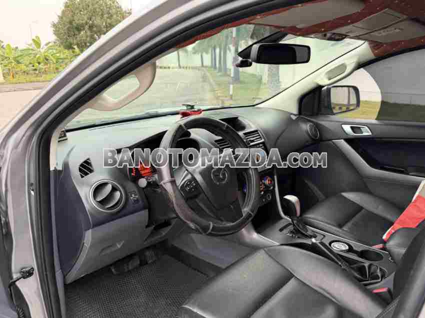 Mazda BT50 2.2L 4x2 AT model 2018 xe chuẩn hết ý