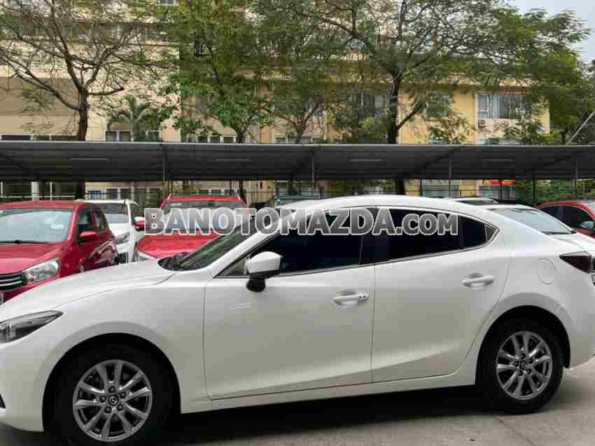 Cần bán gấp Mazda 3 1.5 AT năm 2018 giá cực tốt