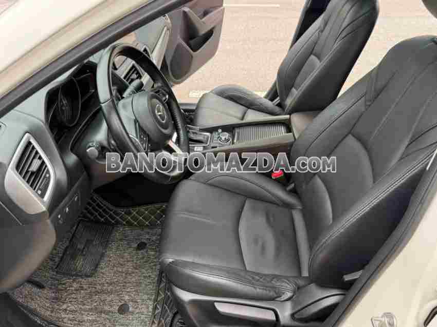 Cần bán gấp xe Mazda 3 1.5 AT năm 2018, màu Trắng, Số tự động